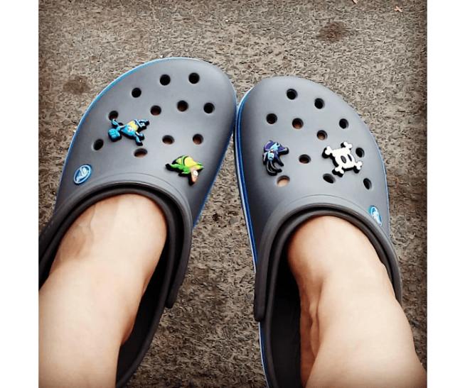 נעליים il Crocs נשים סתימת רצועה פחם/אוקיינוס 2DZ462