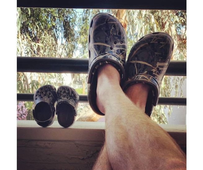 נעליים il Crocs נשים קלאסי realtree v2 חָקִי 2DZ4150